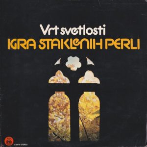 IGRA STAKLENIH PERLI VRT SVETLOSTI